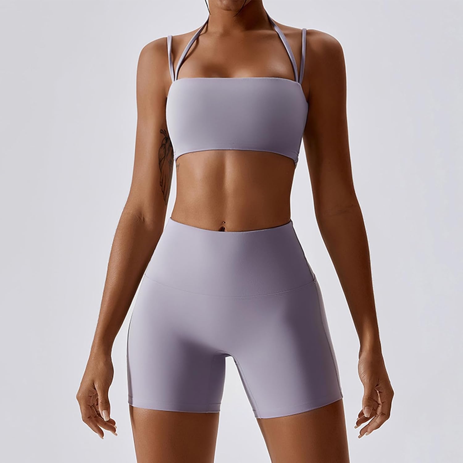 Elevate Your Workout with Our Stylish Women's 2-Piece Yoga Set Featuring High-Waisted Biker Shorts and Sports Bra in Grey