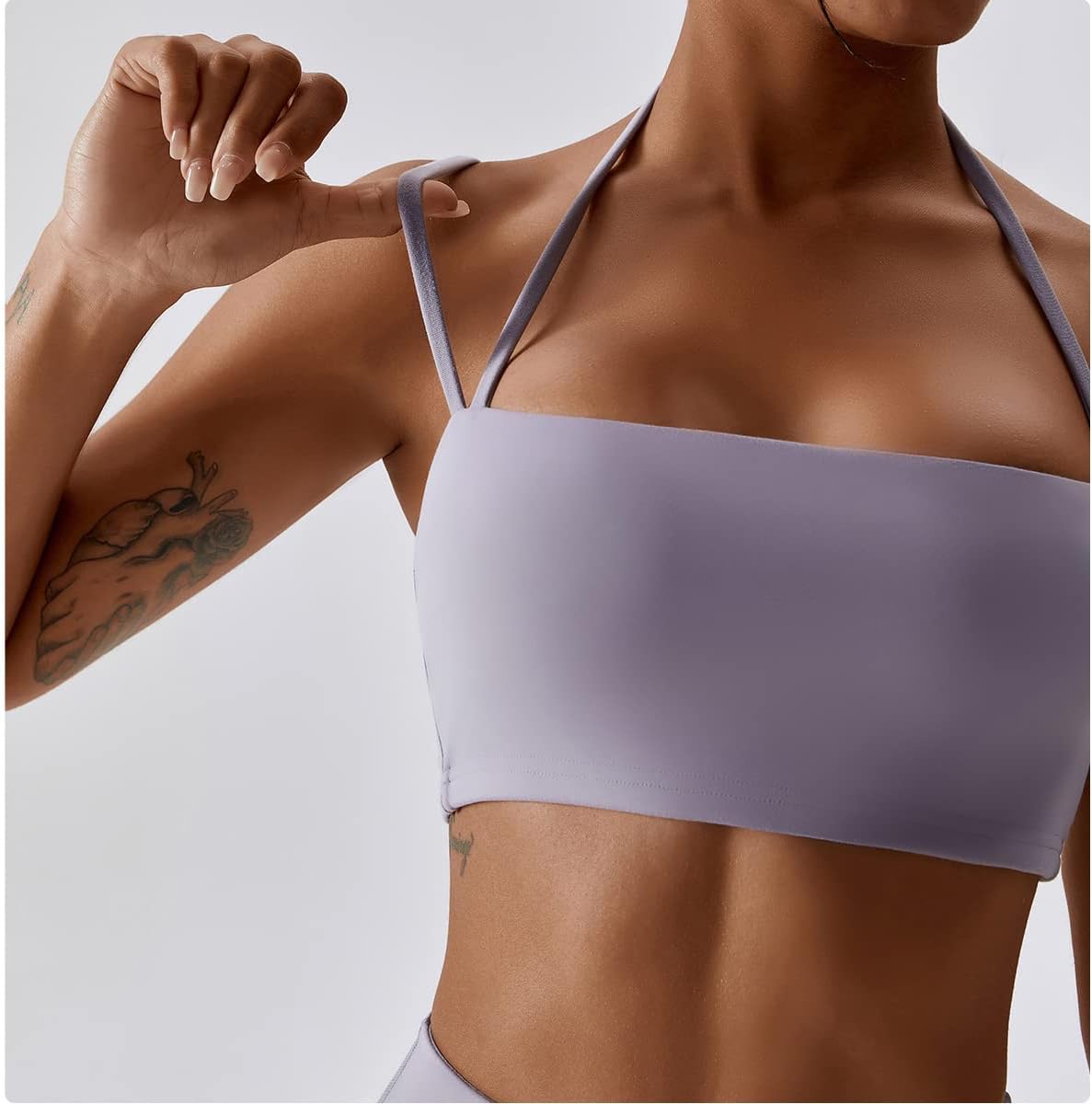 Elevate Your Workout with Our Stylish Women's 2-Piece Yoga Set Featuring High-Waisted Biker Shorts and Sports Bra in Grey