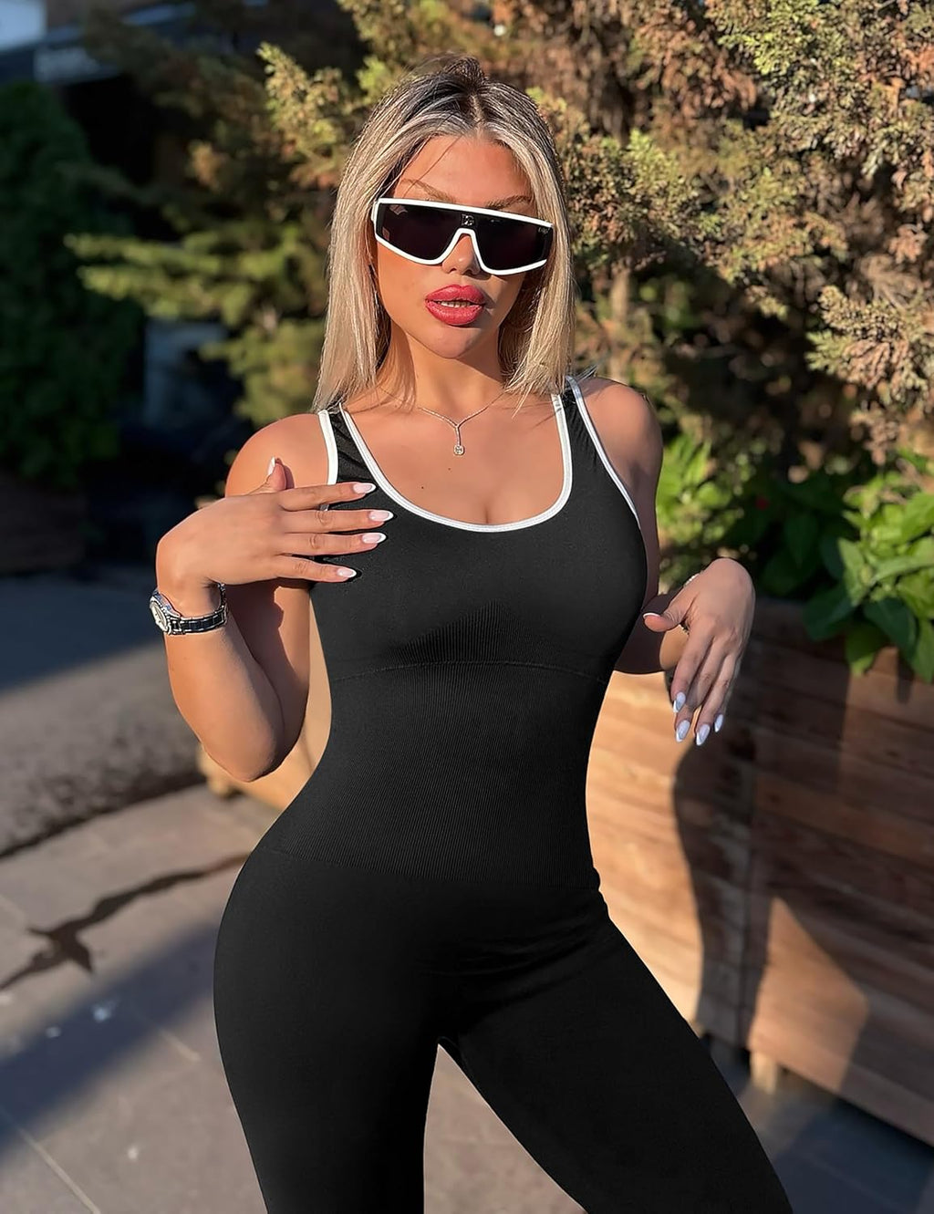 Elevate Your Workout Wardrobe with Our Women's Seamless Yoga Jumpsuit - Tummy Control, Racerback Design & Padded Bra for Ultimate Comfort